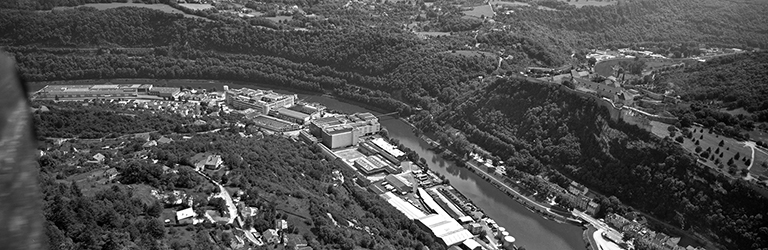 usine à papier de la société des Papeteries Bisontines, usine de fibres artificielles et synthétiques dite usine des Soieries puis de la Rhodiacéta