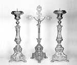 6 chandeliers d'autel et croix d'autel