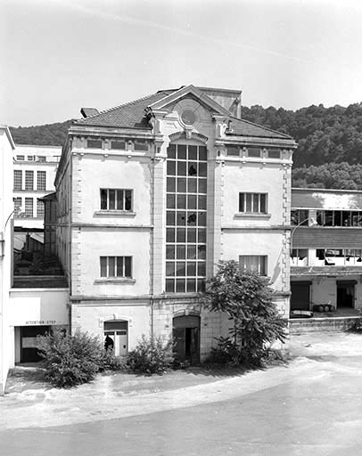 usine à papier de la société des Papeteries Bisontines, usine de fibres artificielles et synthétiques dite usine des Soieries puis de la Rhodiacéta