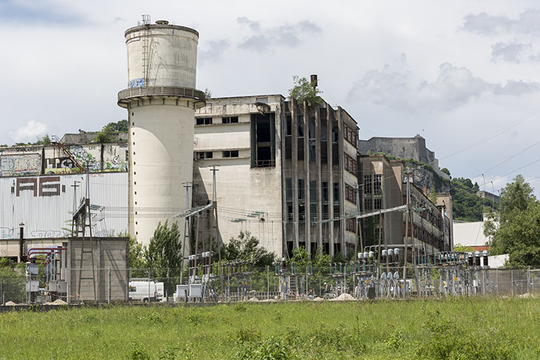 usine à papier de la société des Papeteries Bisontines, usine de fibres artificielles et synthétiques dite usine des Soieries puis de la Rhodiacéta