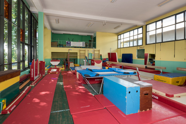 centre culturel (maison de la culture), gymnase et bourse du travail