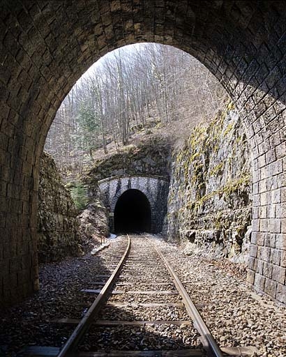 3 tunnels dits souterrains du Grépillon, du Chalet et de Tancua (voie ferrée Andelot - La Cluse)