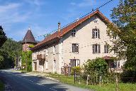 moulin à blé et scierie dit le Moulin du Milieu, actuellement hôtel de voyageurs dit hôtel du Moulin et maison