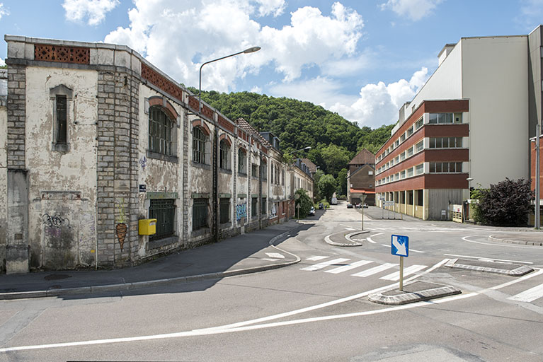 usine à papier de la société des Papeteries Bisontines, usine de fibres artificielles et synthétiques dite usine des Soieries puis de la Rhodiacéta