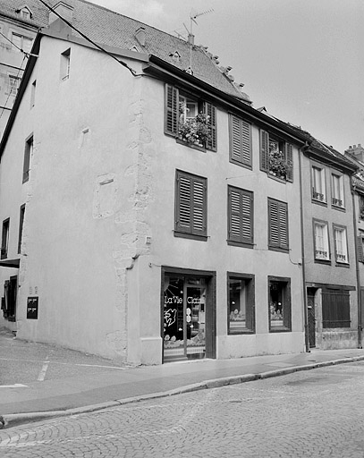 demeures, hôtels de voyageurs