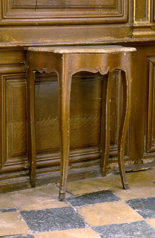 ensemble de deux tables d'applique (n° 1)