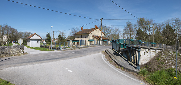 tuilerie de Chagny, Grandes Tuileries de Bourgogne, aujourd'hui Terreal (activités liées au canal du Centre)