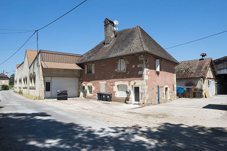 usine métallurgique de Roche, puis scierie, actuellement usine de menuiserie et centrale hydroélectrique
