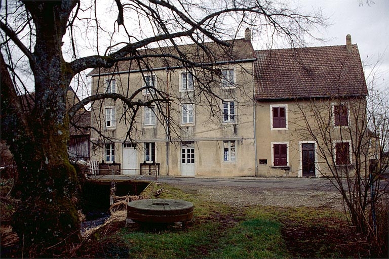 moulin à farine, minoterie, usine de produits pour l'alimentation animale