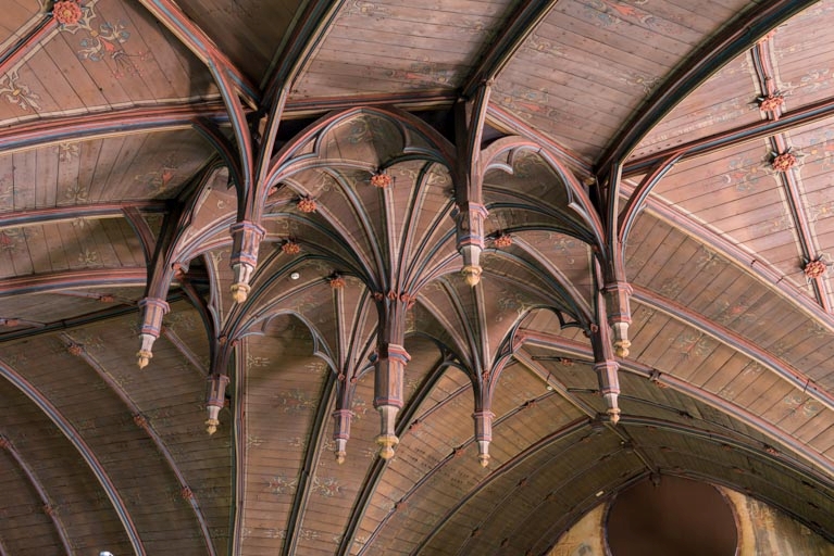 église paroissiale Saint-Jean, actuellement théâtre du Parvis Saint-Jean