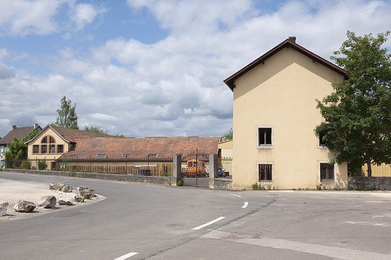 usine d'horlogerie Japy Frères et Cie, puis usine de transformation des métaux Peuquet, actuellement entrepôt commercial