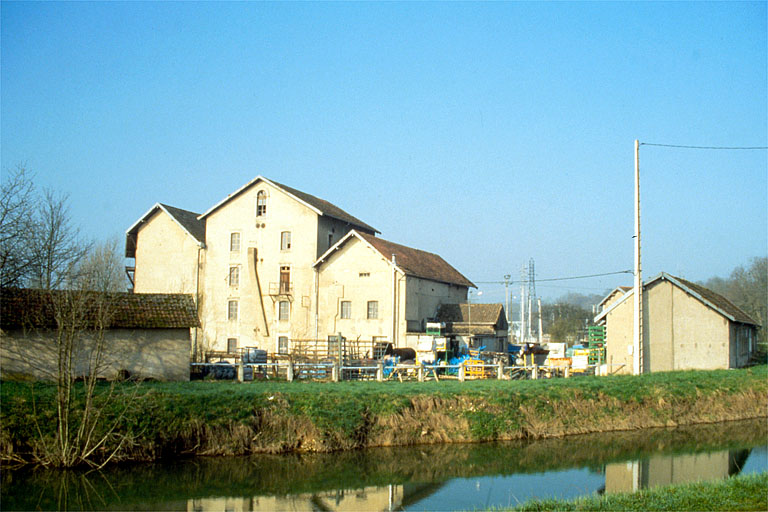 moulin à blé dit moulin du Pré, centrale hydroélectrique, actuellement centre nautique