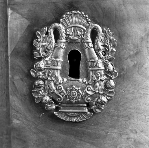 armoire à linge n° 22, style Empire