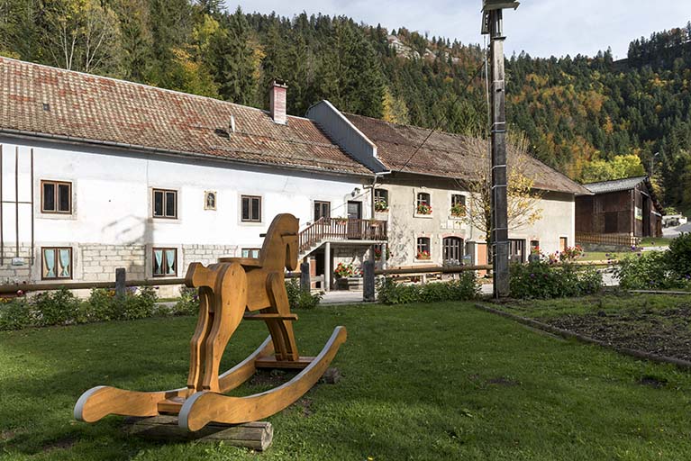 moulin à blé et scierie Vermot-Desroches, puis forge artisanale et usine de bimbeloterie, tabletterie et meubles de la société Sauge