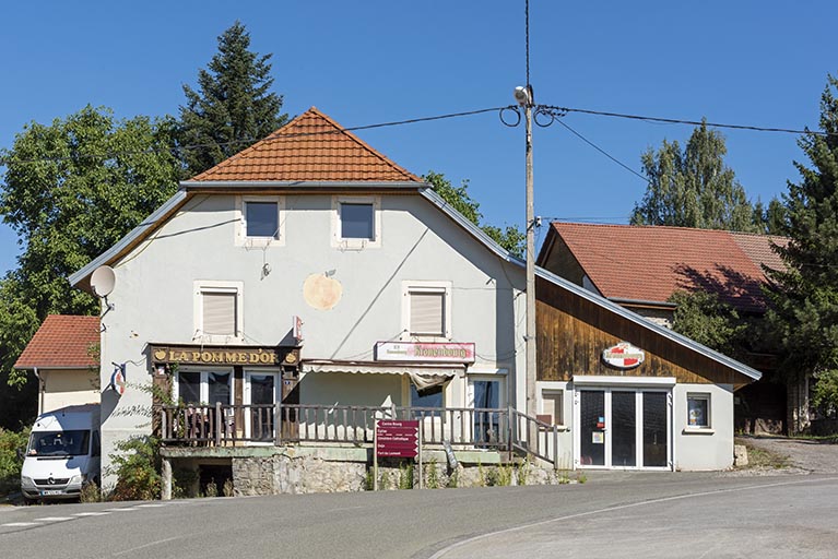 ferme et atelier d'outillage Bourlier, puis café-restaurant de la Pomme d'Or