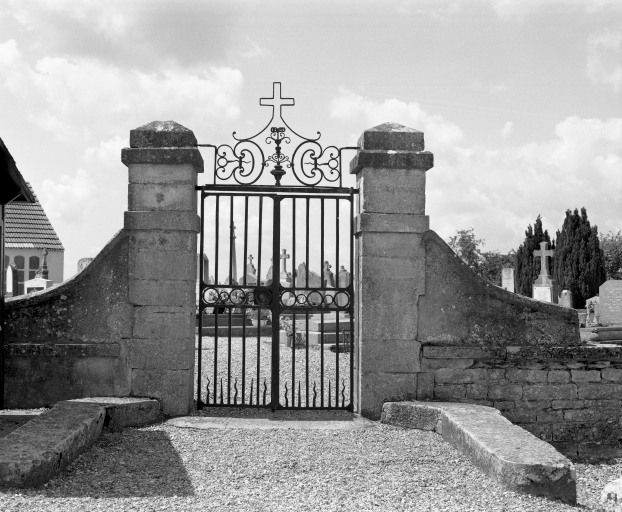 portail du cimetière
