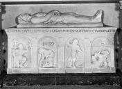 gradin d'autel, groupe sculpté (sépulcre) : Christ au tombeau