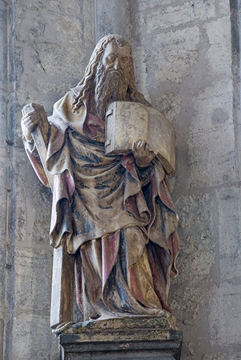 statue : saint André