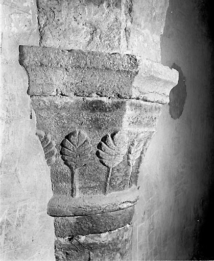 abbaye Saint-Pierre, actuellement église paroissiale Saint-Jean-Baptiste, habitation et musée