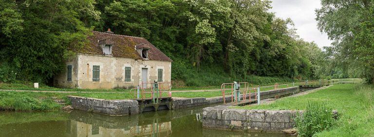 site de l'écluse 49 du versant Seine, dite de la Garenne (canal du Nivernais)