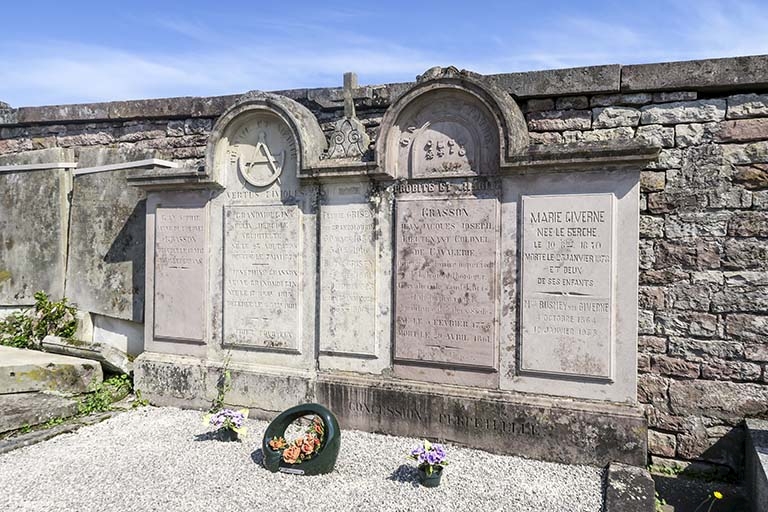 monument funéraire de Félix-Hercule Grandmougin