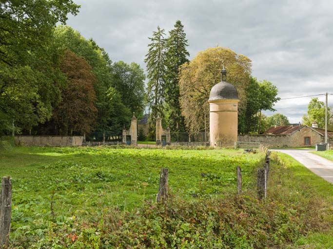 château de Beauregard ; demeure de Beauregard (paysages du canal du Centre)