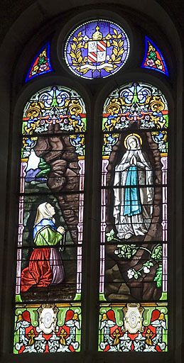 ensemble de 2 verrières (baies 5 à 6) : Notre-Dame de Lourdes et sainte Marie-Marguerite Alacoque