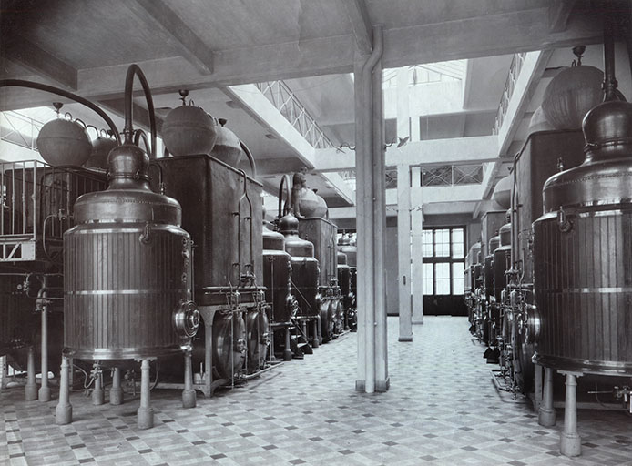 distillerie Pernod, puis chocolaterie et confiserie Peter, Cailler et Kohler, puis Sopad, actuellement Nestlé