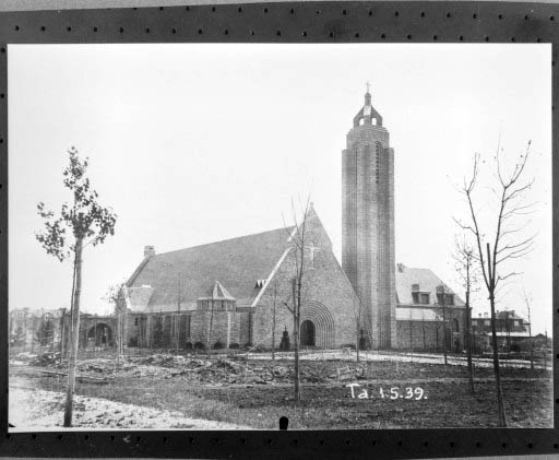 église paroissiale Sainte-Anne, presbytère, salle paroissiale
