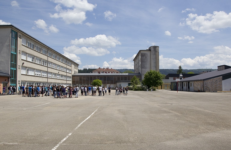 école professionnelle (collège puis lycée Toussaint Louverture)