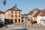 mairie, école, halle, tribunal, collège, musée