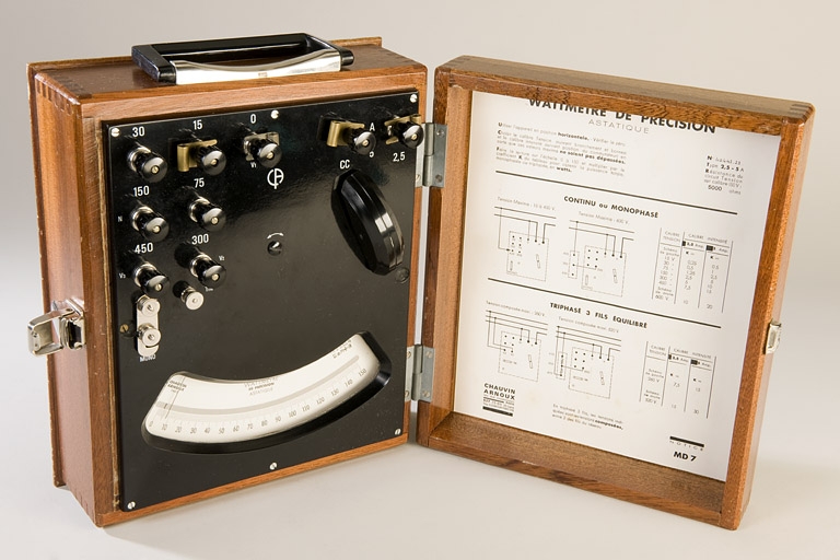 instrument de mesure de forces électromotrices (wattmètre Chauvin et Arnoux MD7)