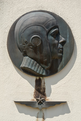monument en souvenir de Claude Dellys