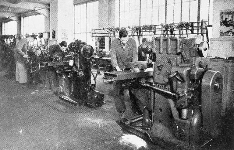 école professionnelle dite Ecole nationale d'Optique puis lycée polyvalent Victor Bérard