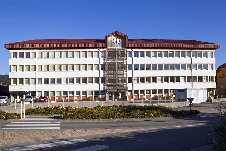 usine d'horlogerie (usine de montres) de la manufacture d'horlogerie E. Cattin et Cie