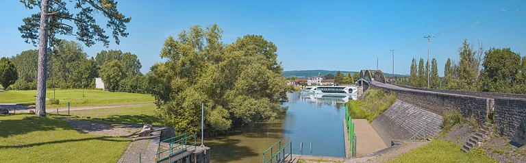 pont et port à gradins de Fleurville