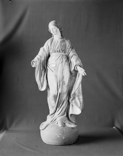 statue : Vierge de l'Immaculée Conception