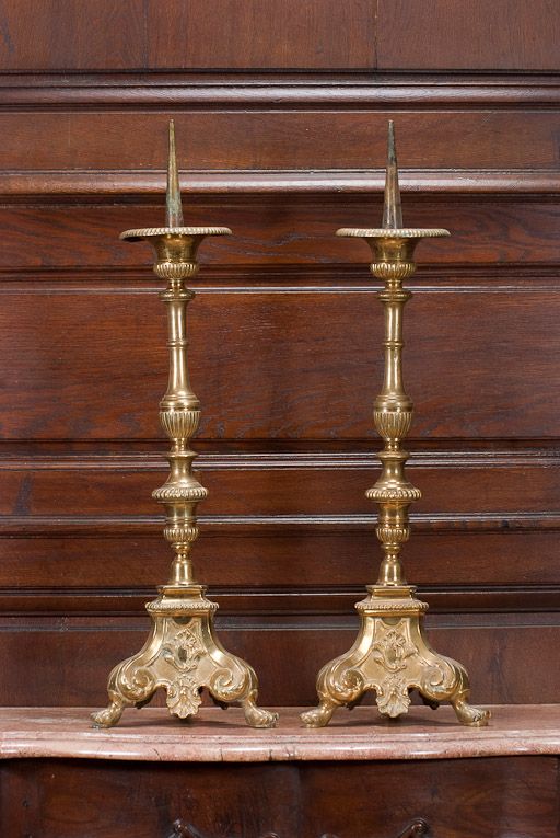 ensemble de six chandeliers d'autel