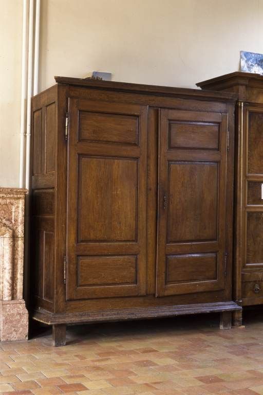 armoire à linge n° 19