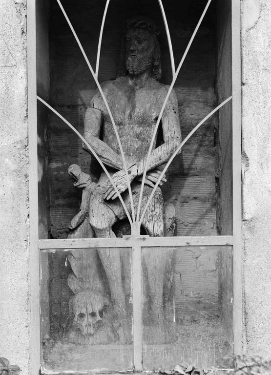 statue : Christ de Pitié