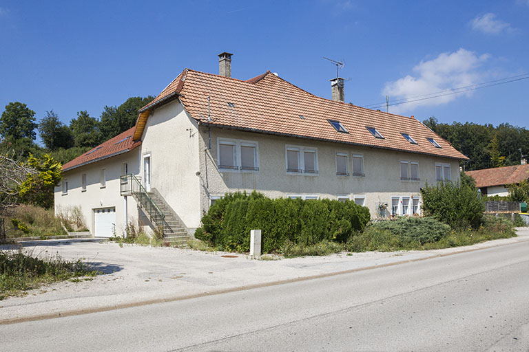 ferme puis atelier de menuiserie, actuellement immeuble
