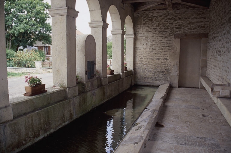 lavoir ; fontaine ; abreuvoir