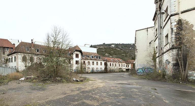 usine à papier de la société des Papeteries Bisontines, usine de fibres artificielles et synthétiques dite usine des Soieries puis de la Rhodiacéta