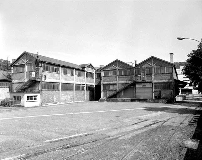 usine à papier de la société des Papeteries Bisontines, usine de fibres artificielles et synthétiques dite usine des Soieries puis de la Rhodiacéta