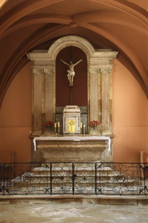 maître-autel, son tabernacle et son retable, autels secondaires de la nef