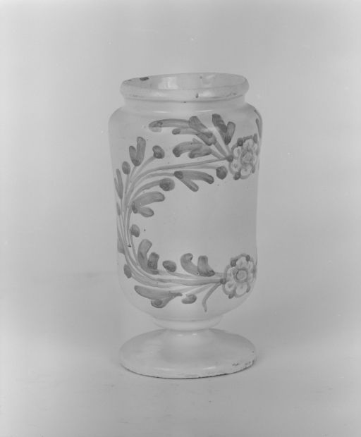 ensemble de 4 pots à pharmacie