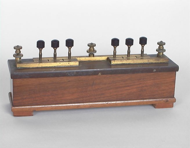 instruments (2) de démonstration en électrostatique n° 7 : boîtes de résistances étalon