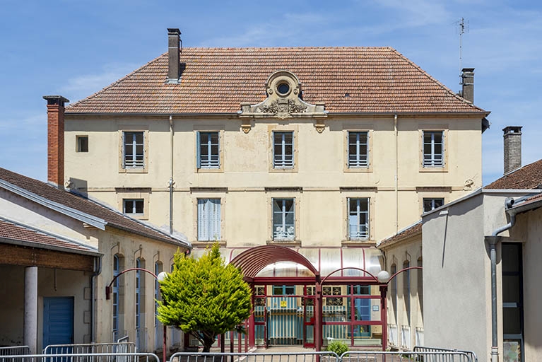 salle d'asile, puis école primaire