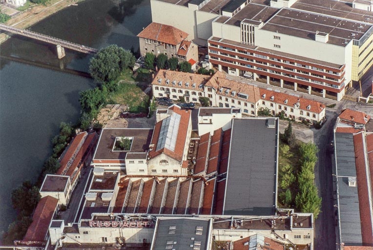 usine à papier de la société des Papeteries Bisontines, usine de fibres artificielles et synthétiques dite usine des Soieries puis de la Rhodiacéta
