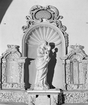 statue : Vierge à l'Enfant écrasant le serpent